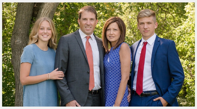 Michelle Pho, seen here with her husband Blaine Pho and their children Emily and Carson, died in 2018 after a multi-year wait for a kidney transplant.